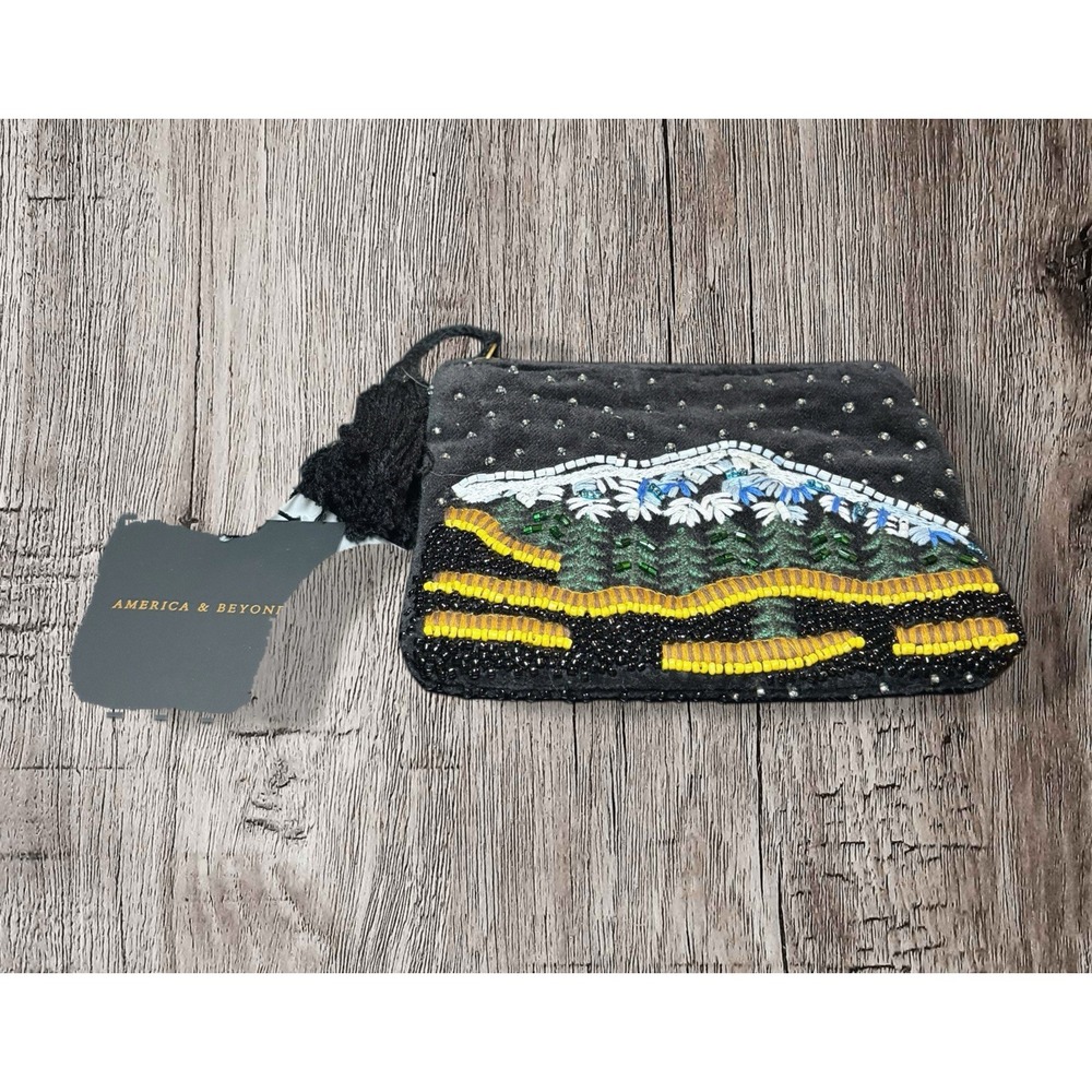 America & Beyond Beaded Mountain Coin / Money / Lipstick Purse New With Tag